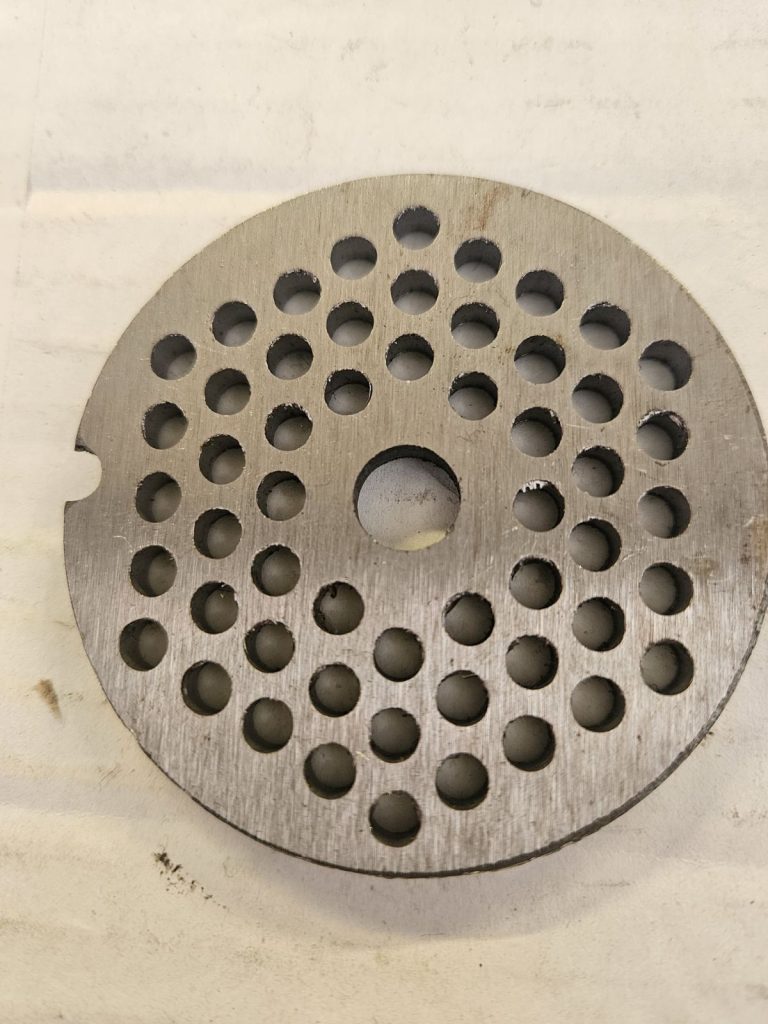 Mėsmalės tinklelis 68 mm su 10 mm skylėmis – patikimas sprendimas stambiam malimui
