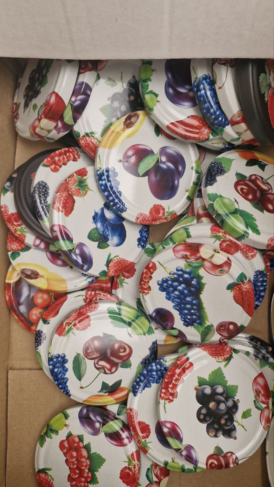 viber_image_2025-06-30_12-02-47-855 Spalvotas užsukamas dangtelis "Vaisiai ir uogos" | 82 mm