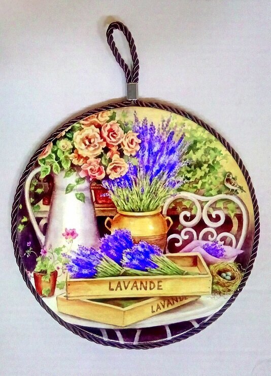 dekoratyvinis-stovas-karstiems-patiekalams_reference Keraamiline kuumaalus pildiga, Ø21 cm - Image 1